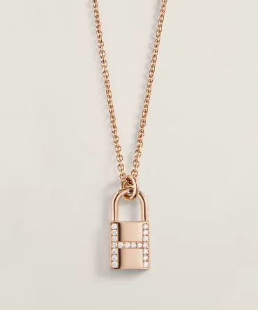 Kelly Cadenas pendant
