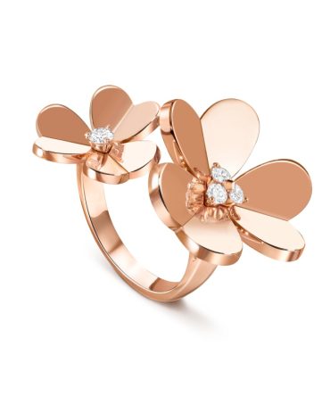 Frivole Between the Finger ring