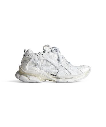 Womens Runner Sneaker in White