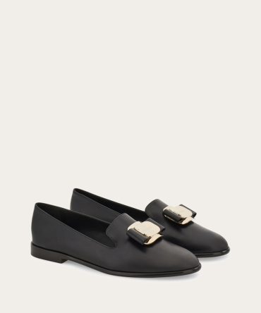 New Vara plate loafer