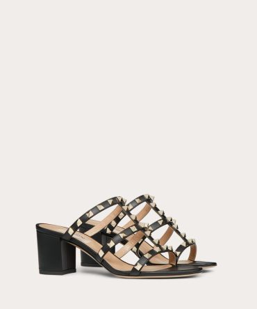 ROCKSTUD CALFSKIN LEATHER SLIDE SANDAL 60 MM