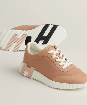 Bouncing sneaker