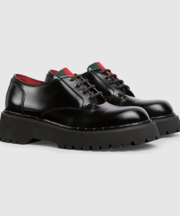 Womens lace-up with Web