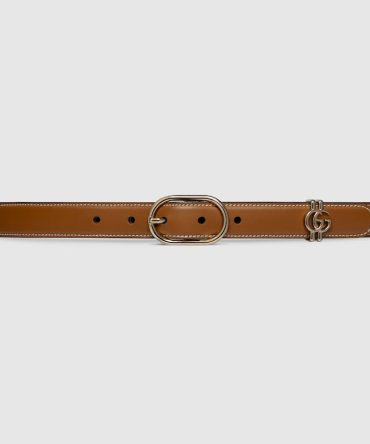 Belt with oval buckle