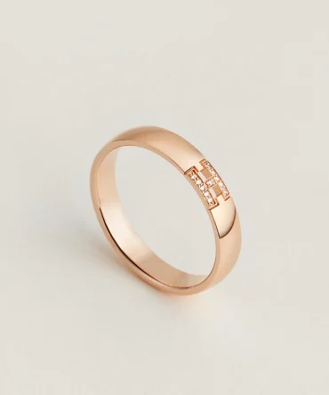 Ever Herakles wedding band