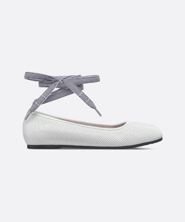 D-Journey Lace-Up Ballet Flat