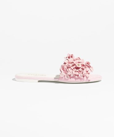 Spring-Summer 2025 Pre-collection Mules