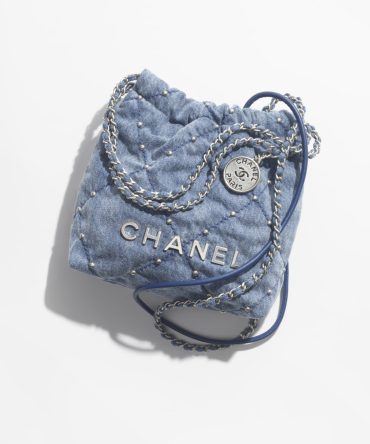 CHANEL 22 MINI HANDBAG