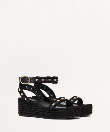ROCKSTUD FLATFORM SANDAL IN CALFSKIN 45MM