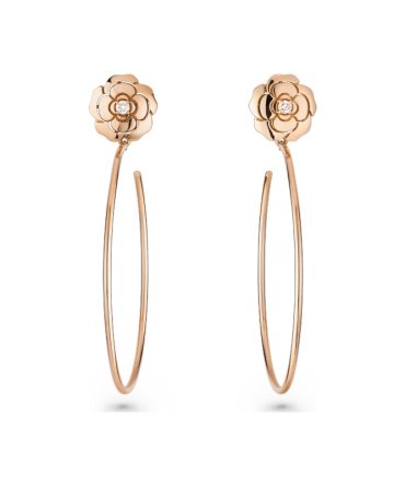 Extrait de Camélia hoop earrings