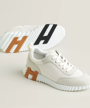 Bouncing sneaker