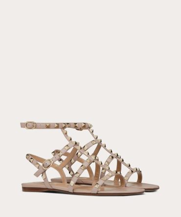 ROCKSTUD FLAT CALFSKIN SANDAL WITH STRAPS