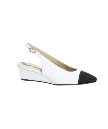 Spring-Summer 2025 Pre-collection Slingbacks