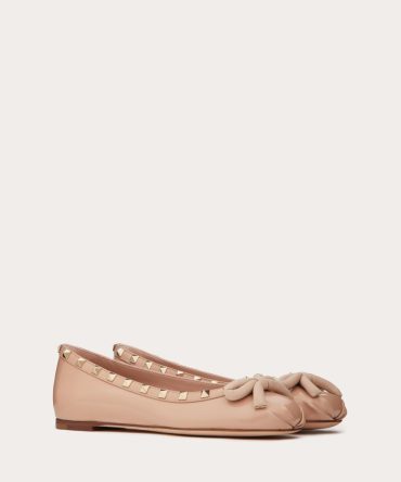 ROCKSTUD PATENT LEATHER BALLERINA