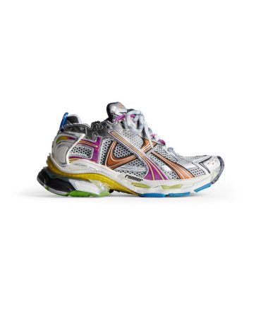 Womens Runner Sneaker in Grey