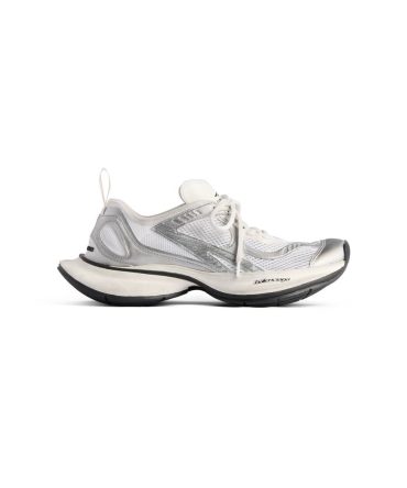Womens Circuit Sneaker  in White/silver